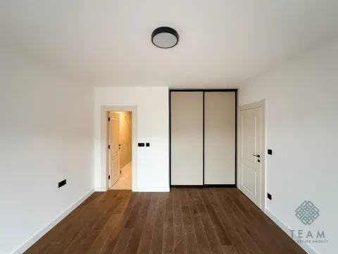 Izdavanje, trosoban stan, 163m², Preko Morače, Podgorica - image 10