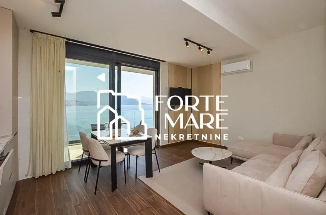 Prodaja, dvosoban stan, 57m², Njivice, Herceg Novi