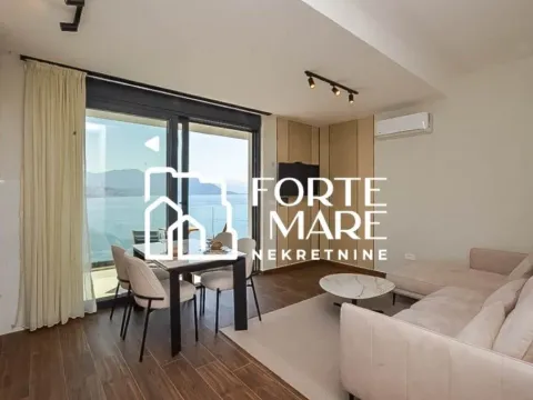 Sale, two bedroom apartment, 57m², Njivice, Herceg Novi