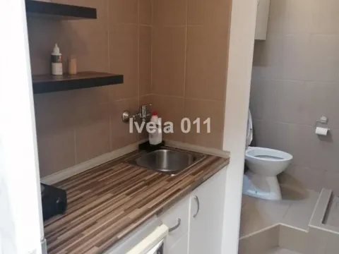 Izdavanje, poslovni prostor, 30m², Voždovac Sve Podlokacije, Beograd - image 5