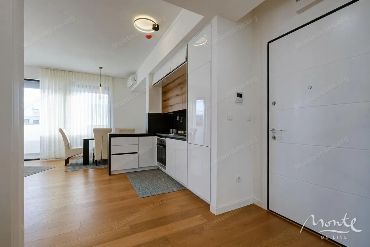 Prodaja, jednosoban stan, 67m², Bečići, Budva