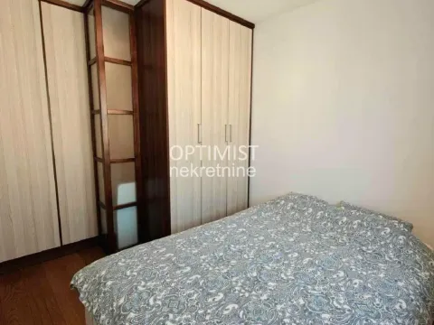 Rent, three bedroom apartment, 56m², Južni Bulevar, Vračar Sve Podlokacije - image 8