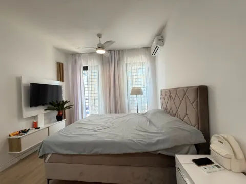 Prodaja, garsonjera, 27m², Bečići, Budva - image 8