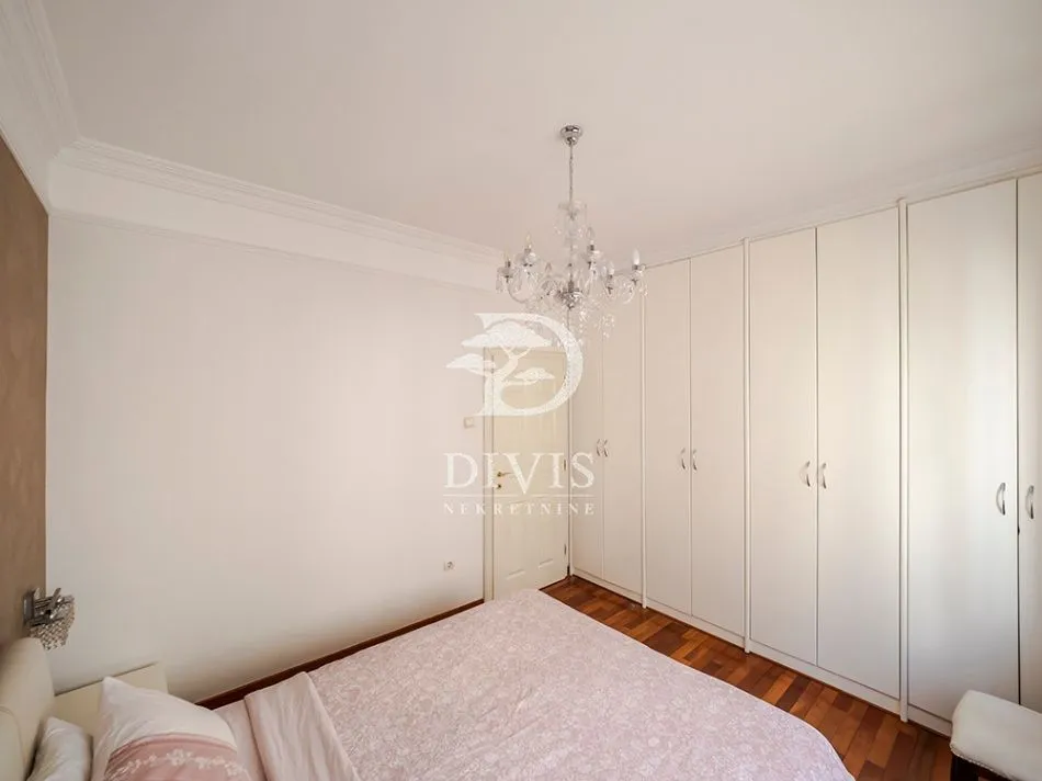 Rent, four bedroom apartment, 107m², Slavija, Vračar Sve Podlokacije