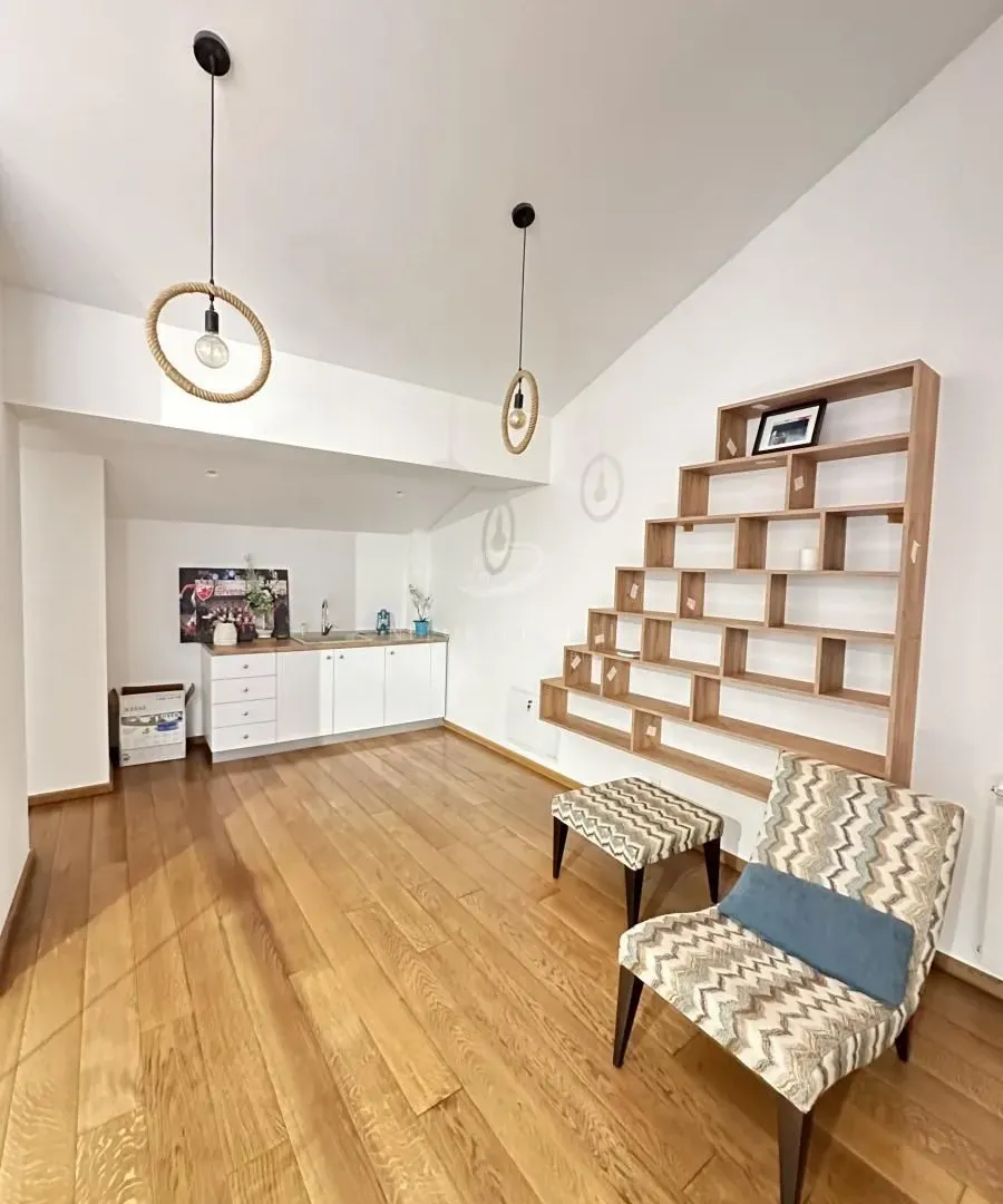 Sale, house, 300m², Lekino Brdo, Voždovac Sve Podlokacije
