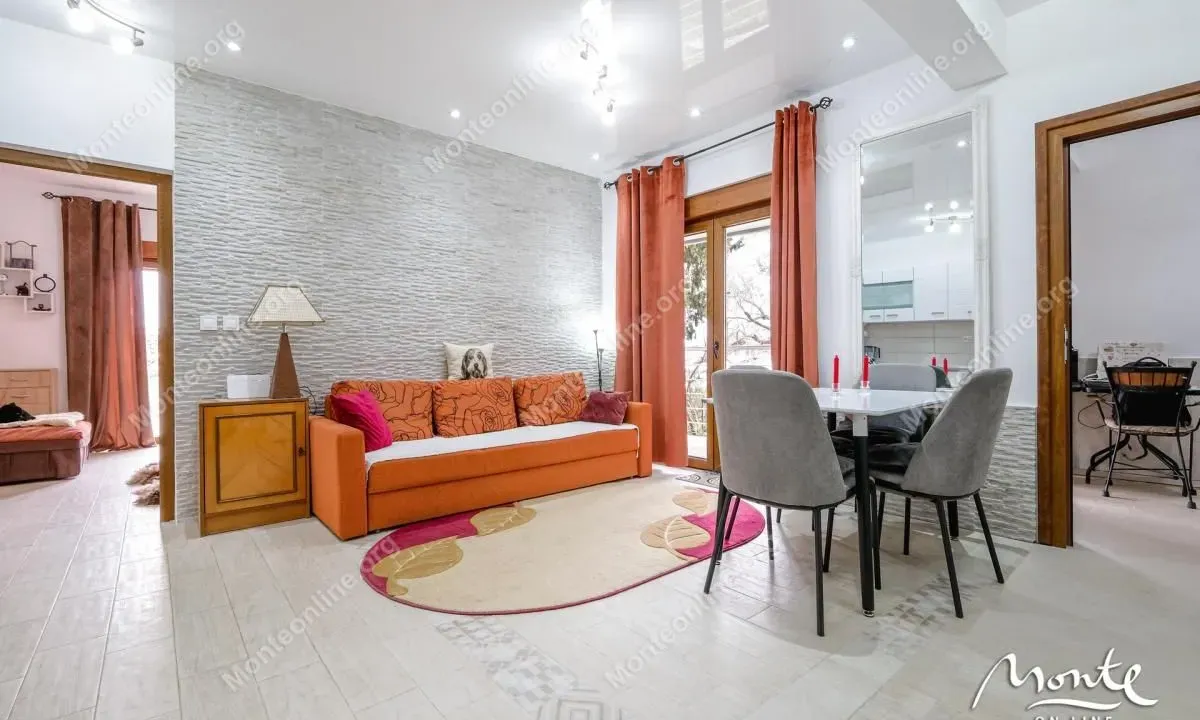 Prodaja, dvosoban stan, 77m², Tivat, Crna Gora