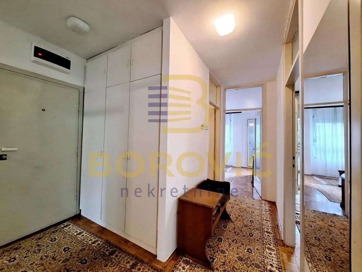Rent, three bedroom apartment, 73m², Crveni Krst, Beograd