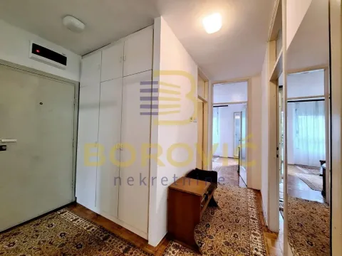Rent, three bedroom apartment, 73m², Vračar Sve Podlokacije, Beograd - image 9