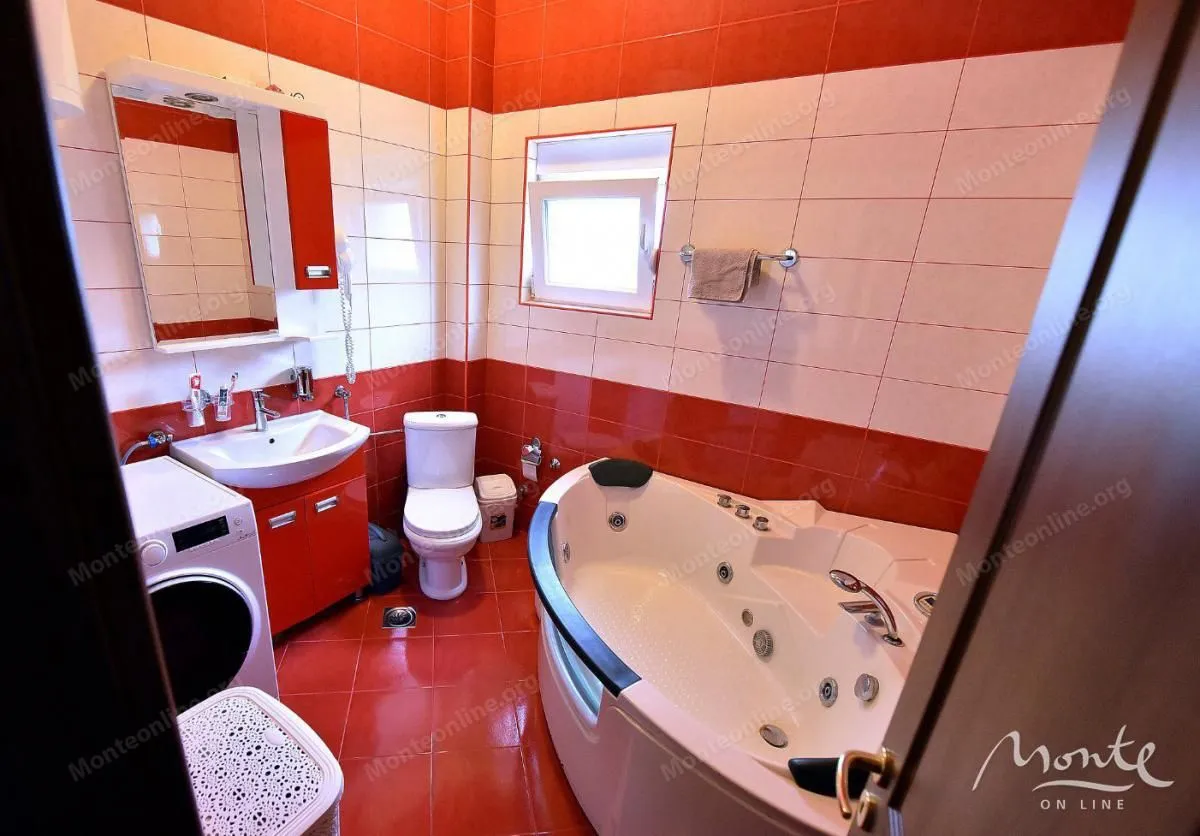 Prodaja, kuća, 175m², Podgorica, Crna Gora