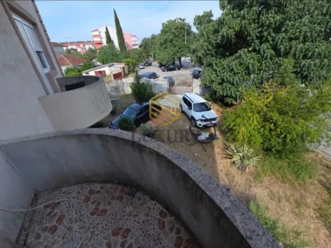 Prodaja, kuća, 297m², Zabjelo, Podgorica - image 2