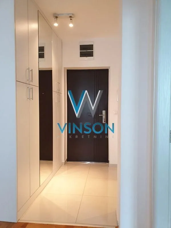 Izdavanje, jednosoban stan, 44m², Centar, Novi Sad