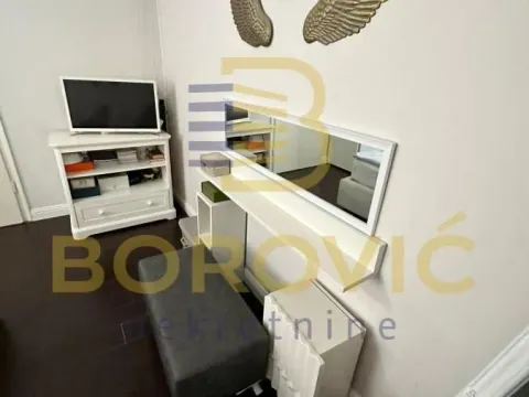 Rent, two bedroom apartment, 64m², Savski Venac, Beograd - image 4