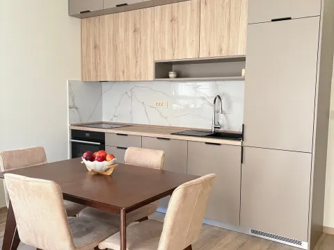 Rent, one bedroom apartment, 50m², Tivat, Crna Gora - image 1