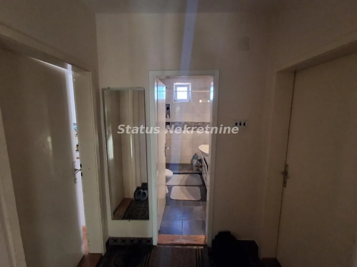 Prodaja, kuća, 185m², Futog, Novi Sad Sve Podlokacije