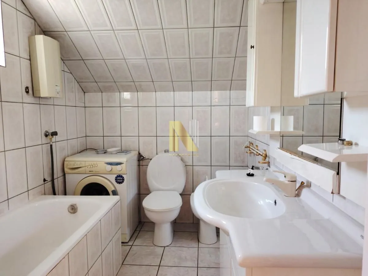 Izdavanje, kuća, 80m², Centar, Novi Sad