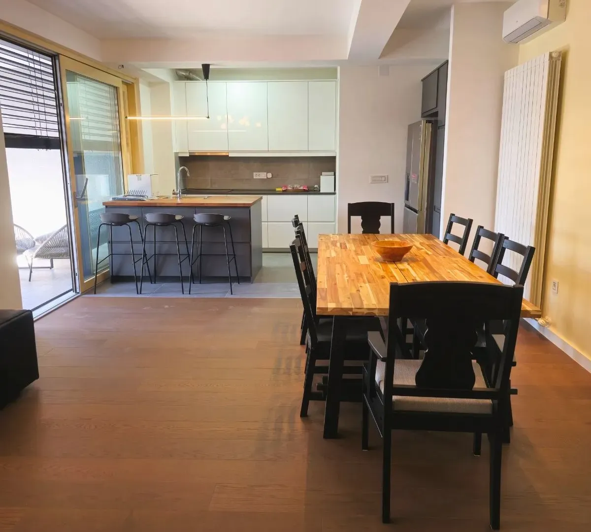 Izdavanje, trosoban stan, 157m², Aleksinac, Niš