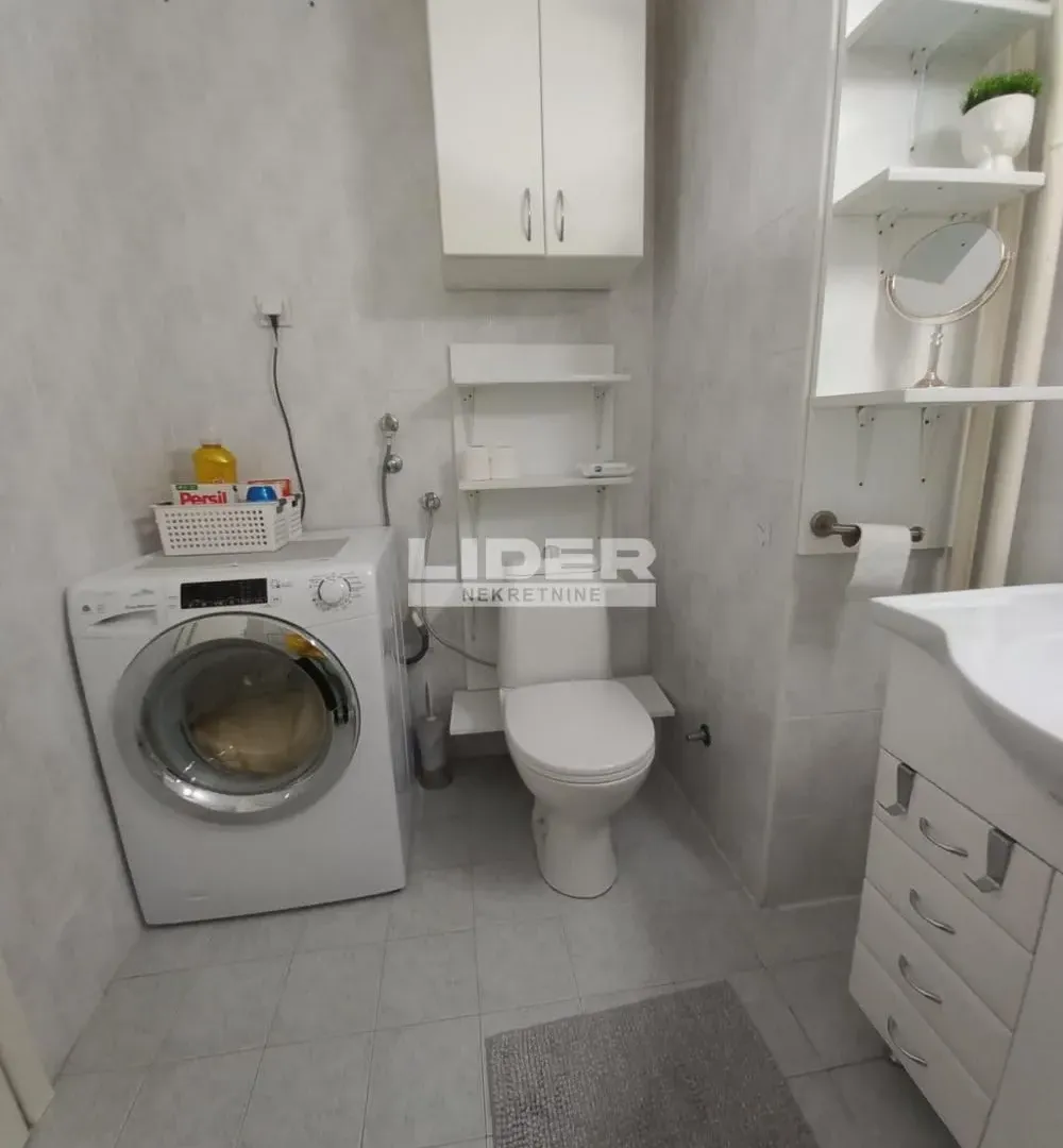 Izdavanje, dvosoban stan, 56m², Novi Beograd Blok 63, Novi Beograd Sve Podlokacije