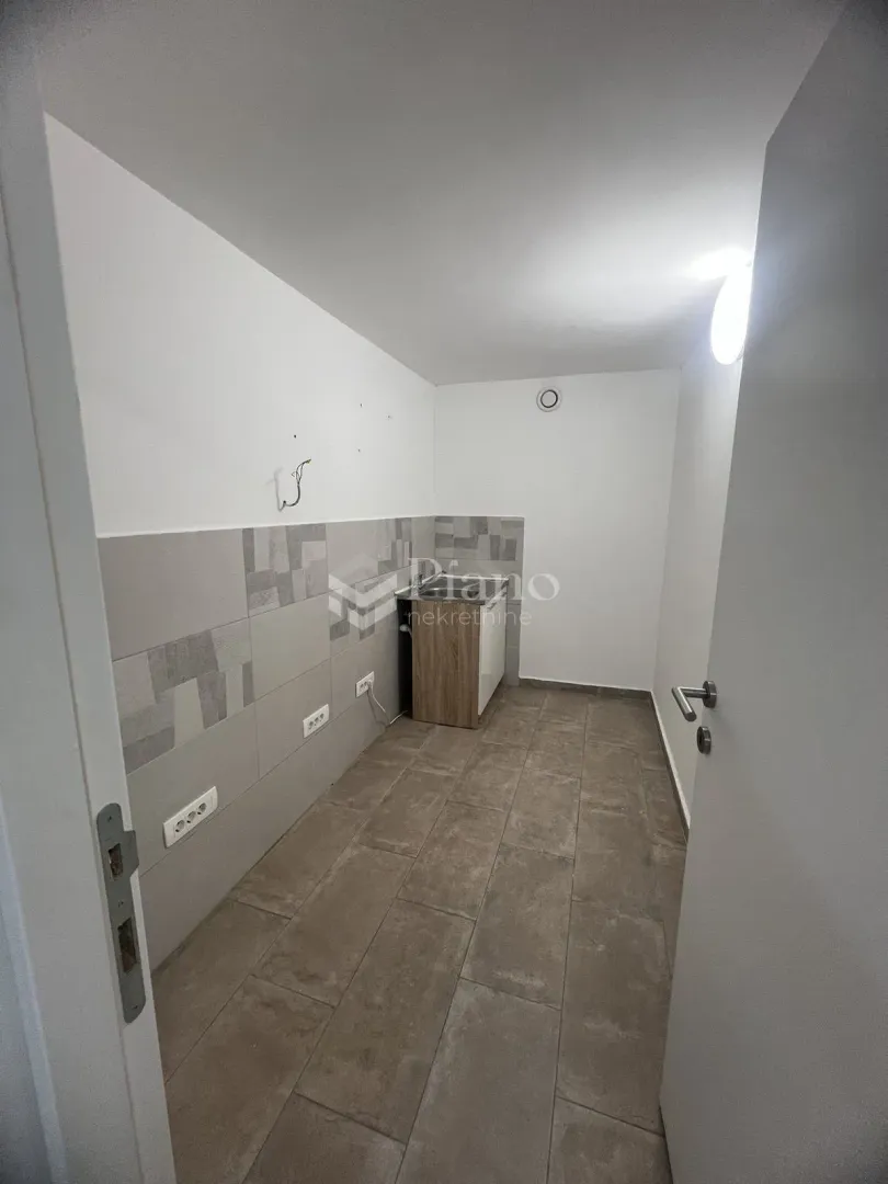Rent, office space, 294m², Blok 5, Podgorica