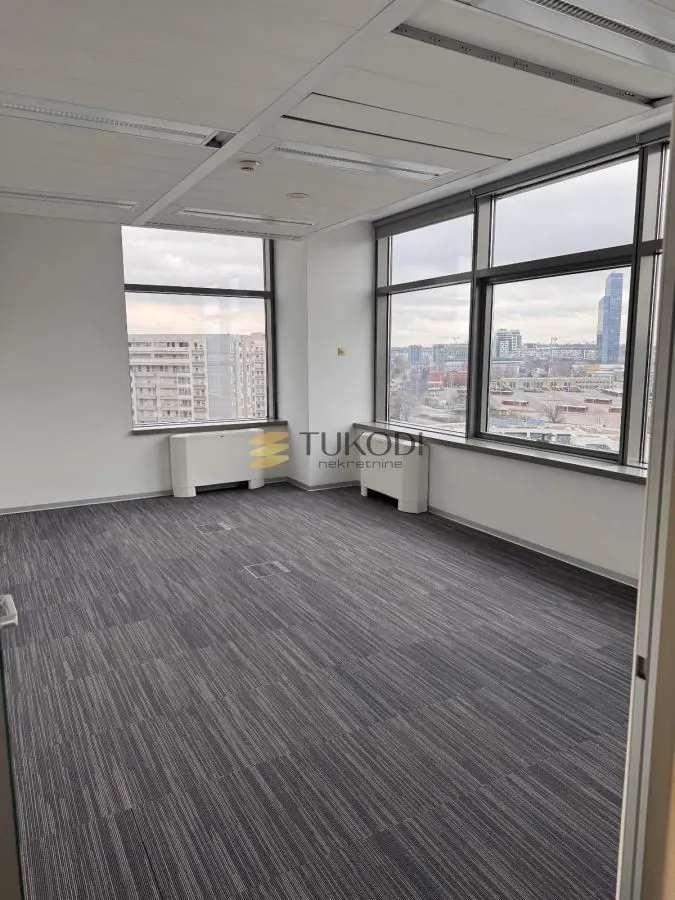 Izdavanje, poslovni prostor, 776m², Novi Beograd Blok 67, Novi Beograd Sve Podlokacije
