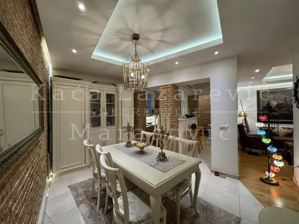 Prodaja, trosoban stan, 95m², Stari Grad, Beograd