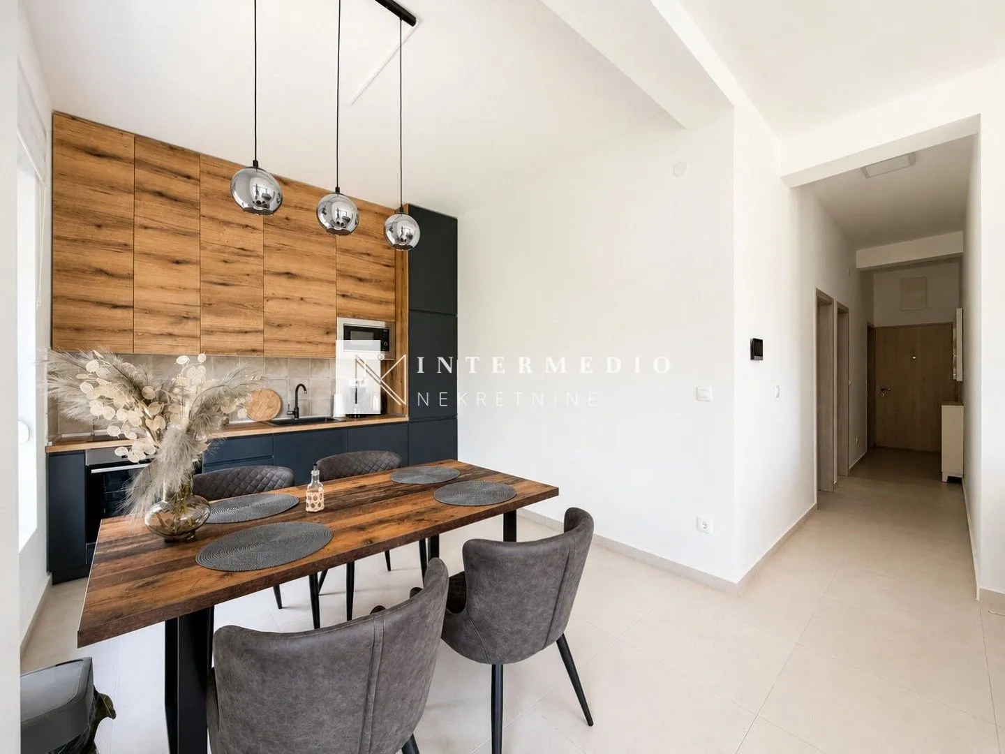 Prodaja, dvosoban stan, 69m², Đenovići, Herceg Novi