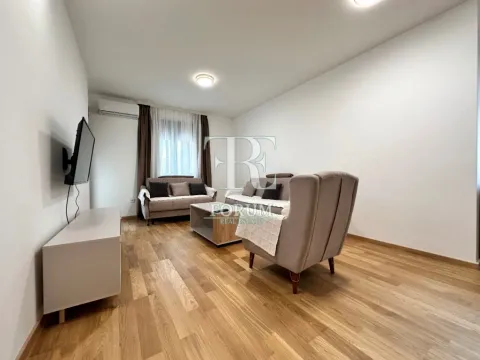 Izdavanje, jednosoban stan, 47m², City Kvart, Podgorica - image 6