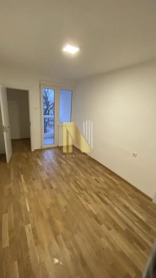 Prodaja, trosoban stan, 54m², Sajmište, Novi Sad