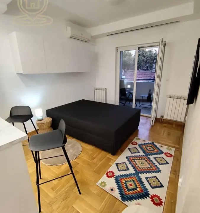 Izdavanje, jednosoban stan, 31m², Đeram Pijaca, Beograd