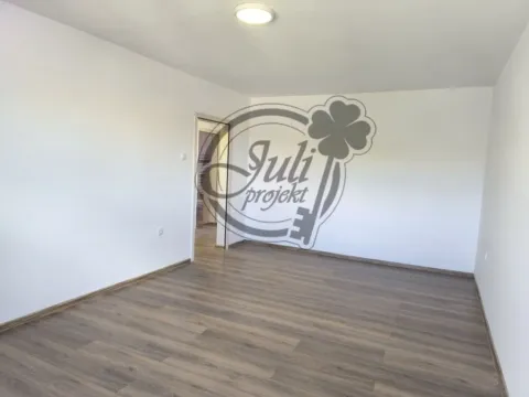 Prodaja, parking/garaža, 139m², Centar, Stara Pazova - image 2