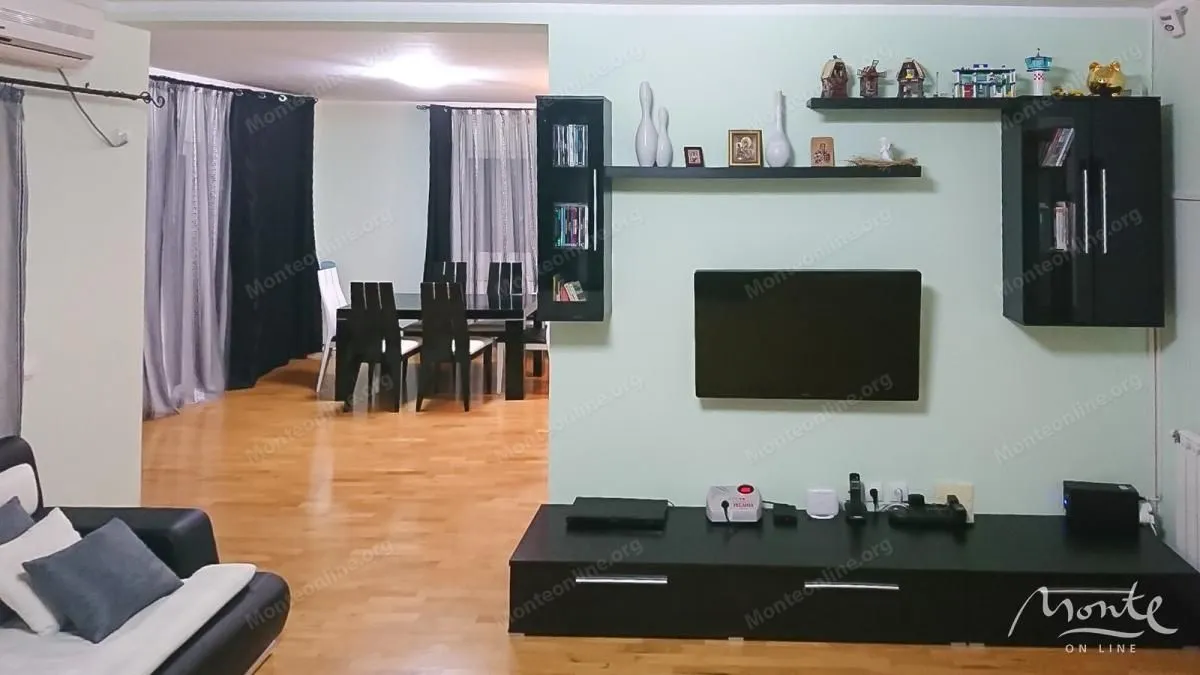 Sale, house, 330m², Utjeha, Bar