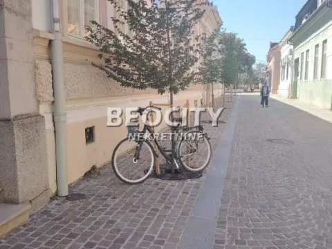 Izdavanje, kuća, 260m², Centar, Novi Sad - image 12