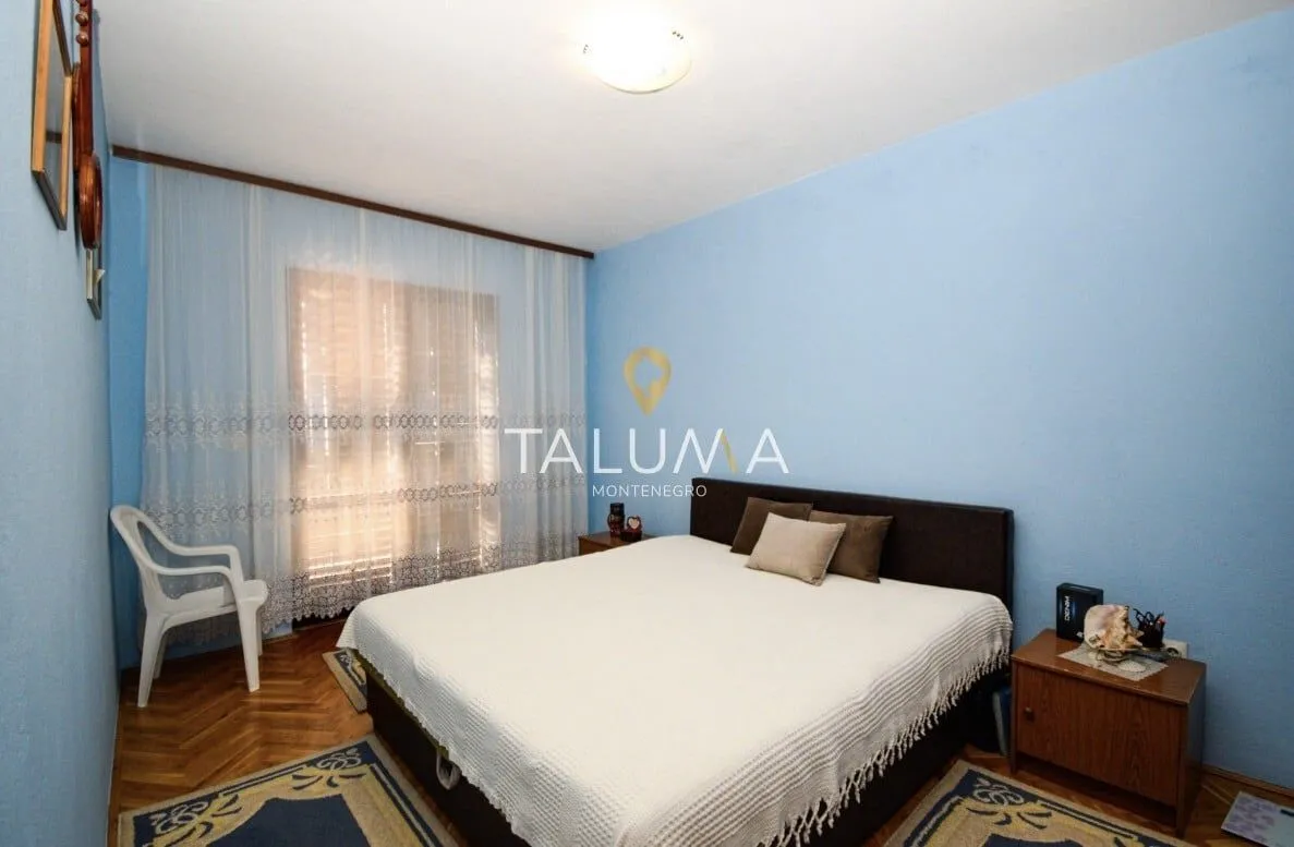 Sale, house, 300m², Stari Aerodrom, Podgorica
