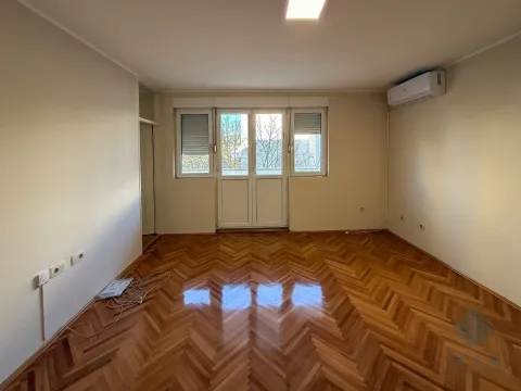 Rent, office space, 90m², Centar, Podgorica - image 3