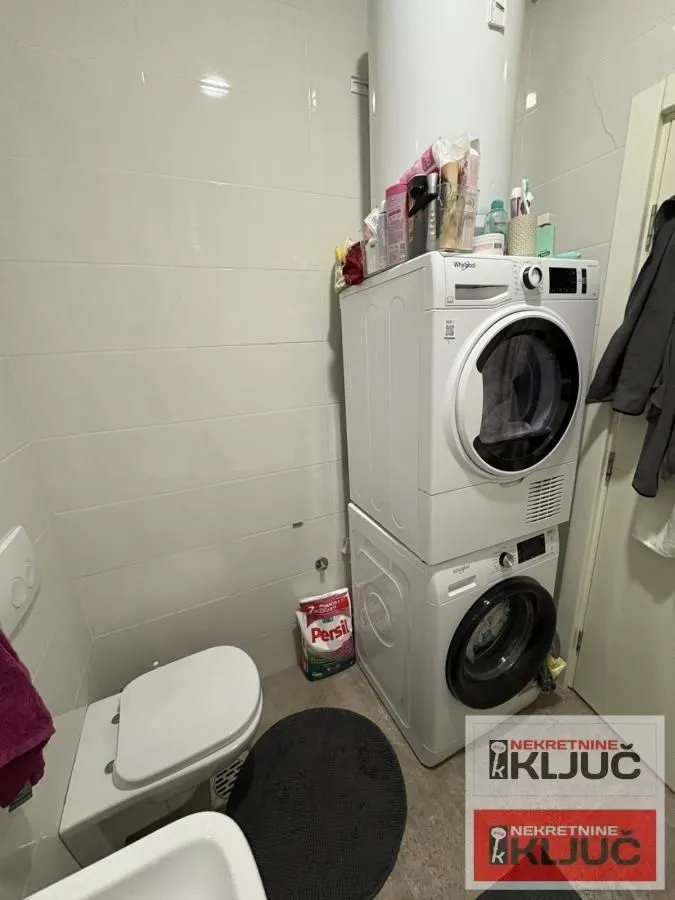 Prodaja, jednosoban stan, 39m², Rotkvarija, Novi Sad Sve Podlokacije