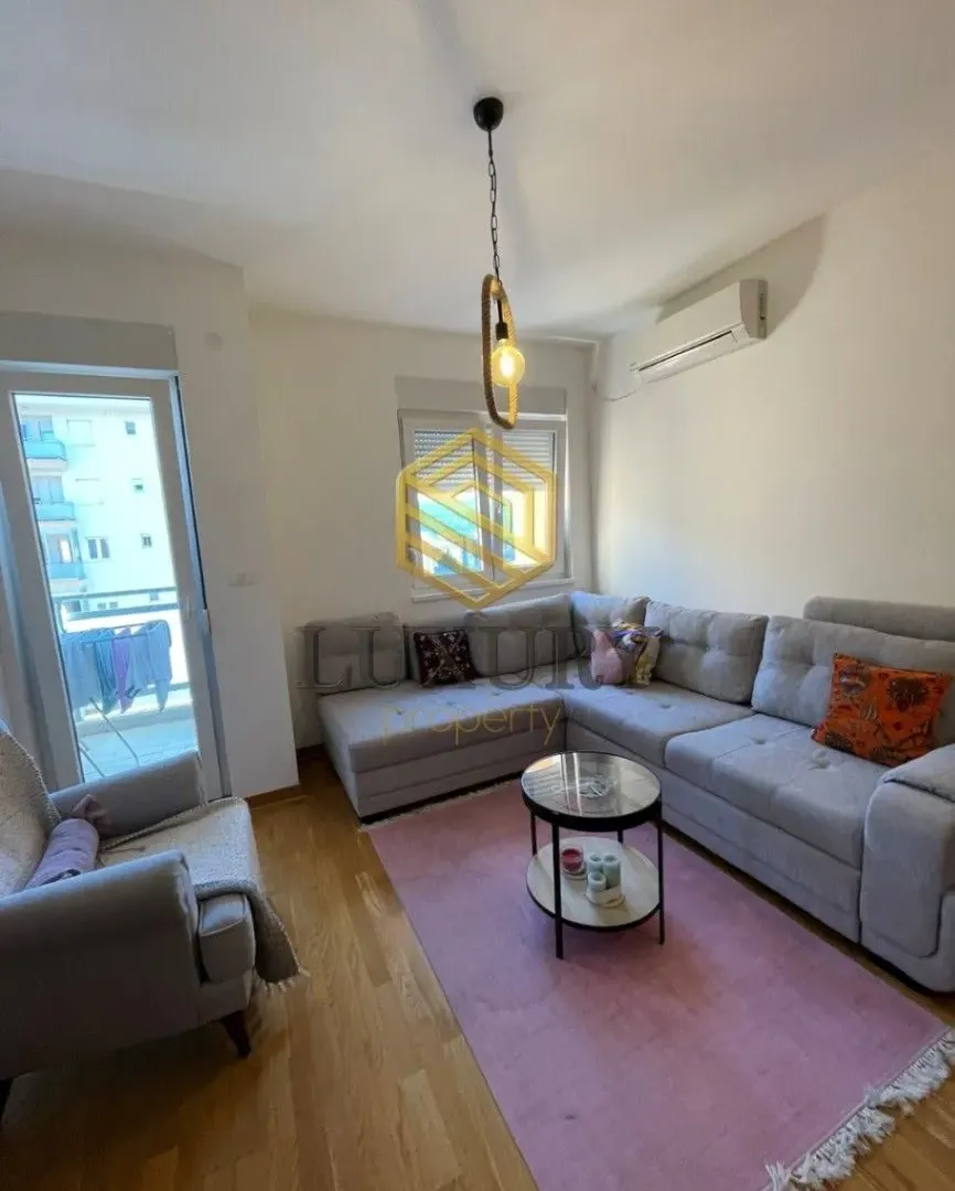 Izdavanje, jednosoban stan, 46m², City Kej, Podgorica