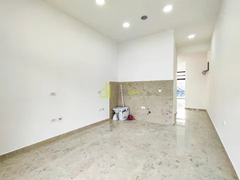 Rent, office space, 66m², Zabjelo, Podgorica - image 7