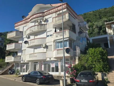 Sale, one bedroom apartment, 37m², Petrovac, Budva