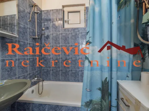 Prodaja, četvorosoban stan, 91m², Petlovo Brdo, Beograd - image 10