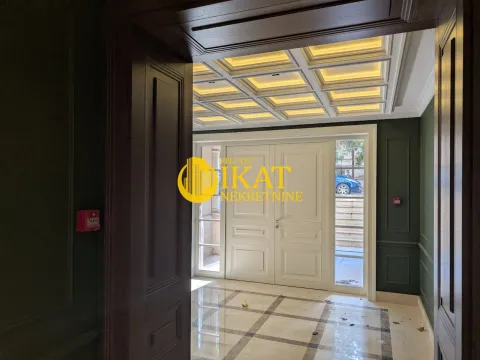 Prodaja, četvorosoban stan, 149m², Vračar Centar, Vračar Sve Podlokacije - image 9