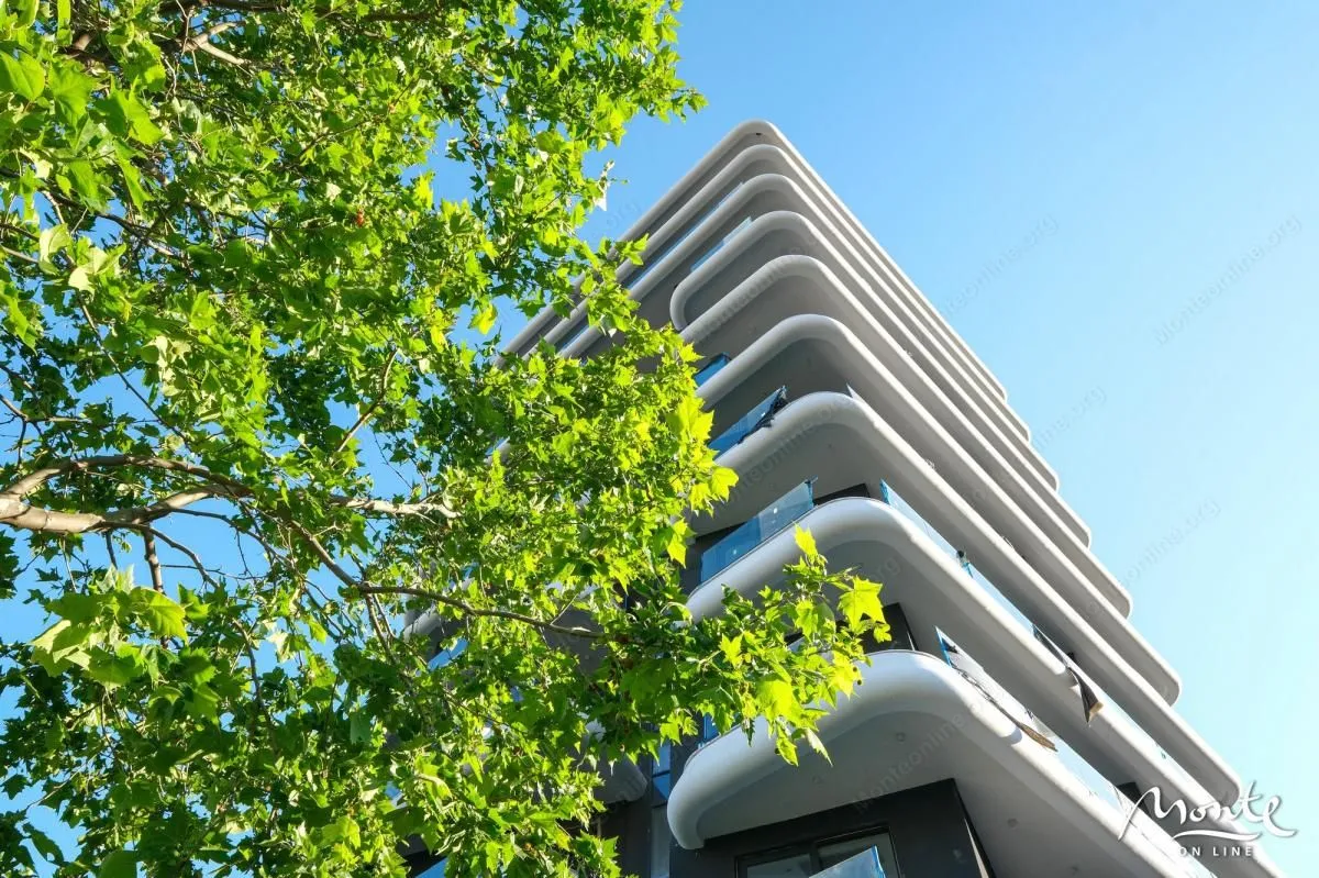 Sale, three bedroom apartment, 190m², Bečići, Budva