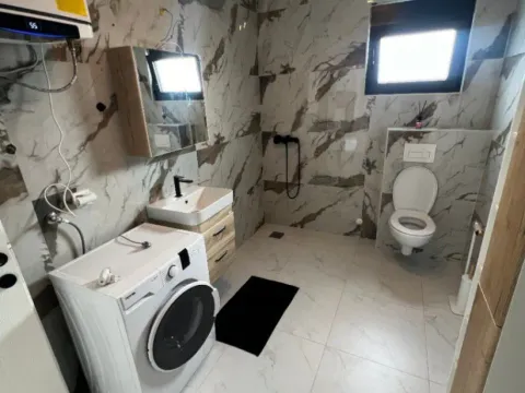 Izdavanje, dvosoban stan, 150m², Polje, Bar - image 4