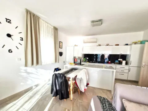 Prodaja, kuća, 358m², Dobre Vode, Bar - image 2