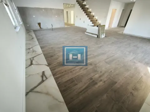 Sale, house, 400m², Varvarin, Srbija - image 2