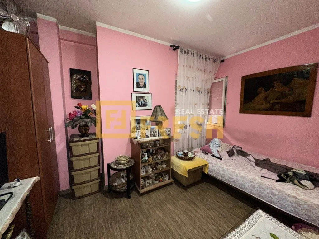Prodaja, kuća, 103m², Stara Varoš, Podgorica