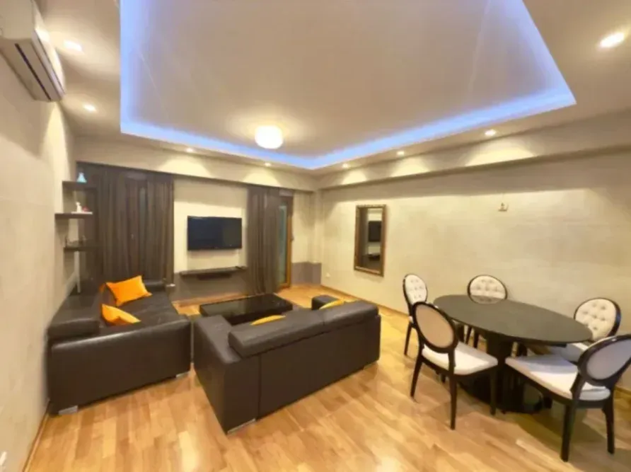 Izdavanje, jednosoban stan, 55m², Centar, Podgorica