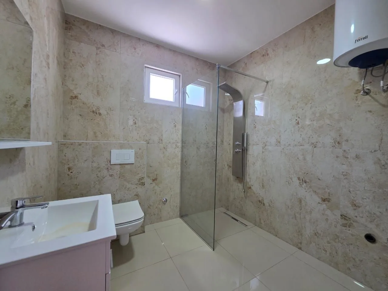 Sale, house, 180m², Ulcinj, Crna Gora