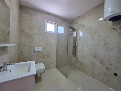 Sale, house, 180m², Ulcinj, Crna Gora - image 23
