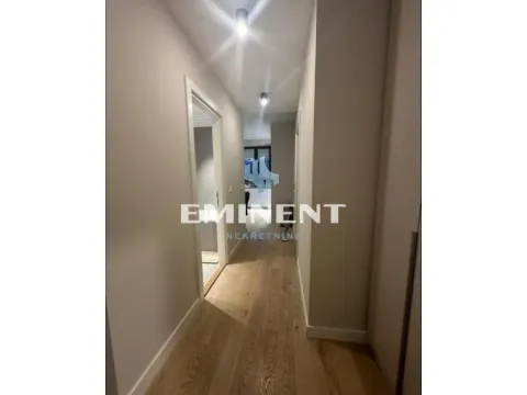 Izdavanje, trosoban stan, 84m², Savski Venac, Beograd - image 6