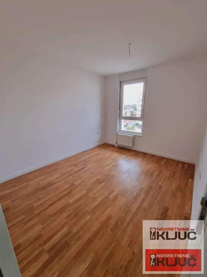 Prodaja, trosoban stan, 63m², Bulevar patrijarha Pavla, Novi Sad Sve Podlokacije