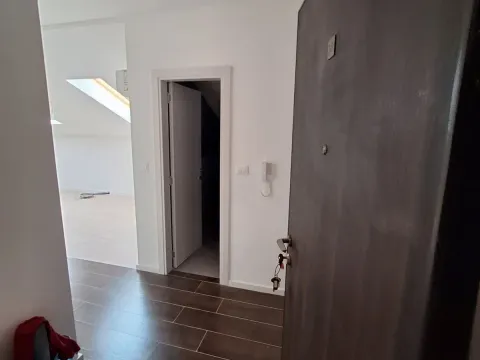 Prodaja, stan, 45m², Tološi, Podgorica - image 7